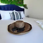 Mana Mia Seaside