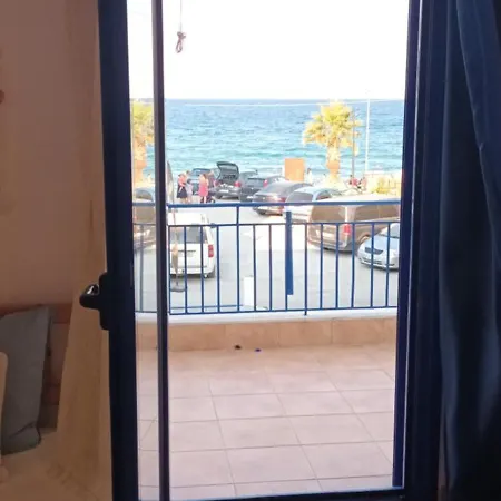 Mana Mia Seaside